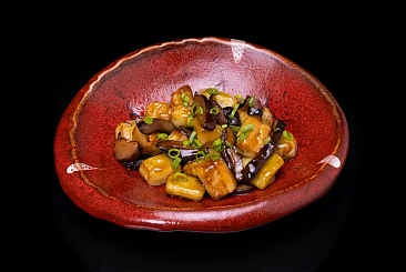 Баклажаны с грибами шиитаке