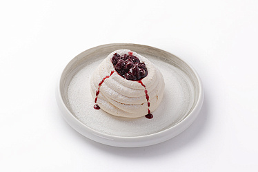 Павлова с вишней