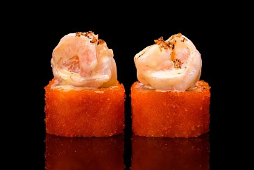 Ролл с креветкой васабико 1/2