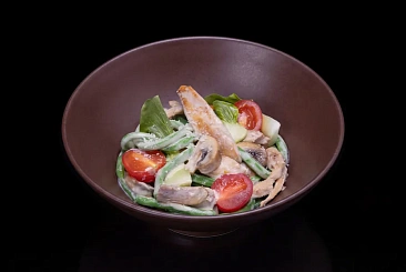 Вок с копчёной курицей и лапшой удон