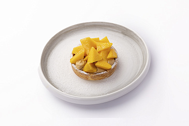 Тарталетка с сезонными фруктами