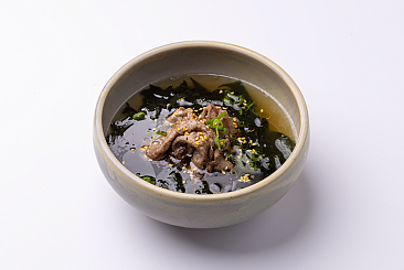 Суп с говядиной и капустой миёк