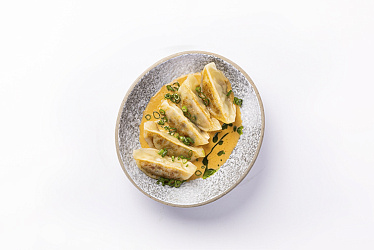 Гёдза Том Ям