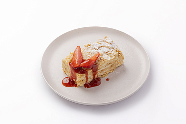 Наполеон с клубникой