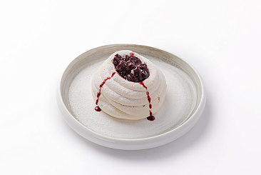 Павлова с вишней к бизнес-ланчу